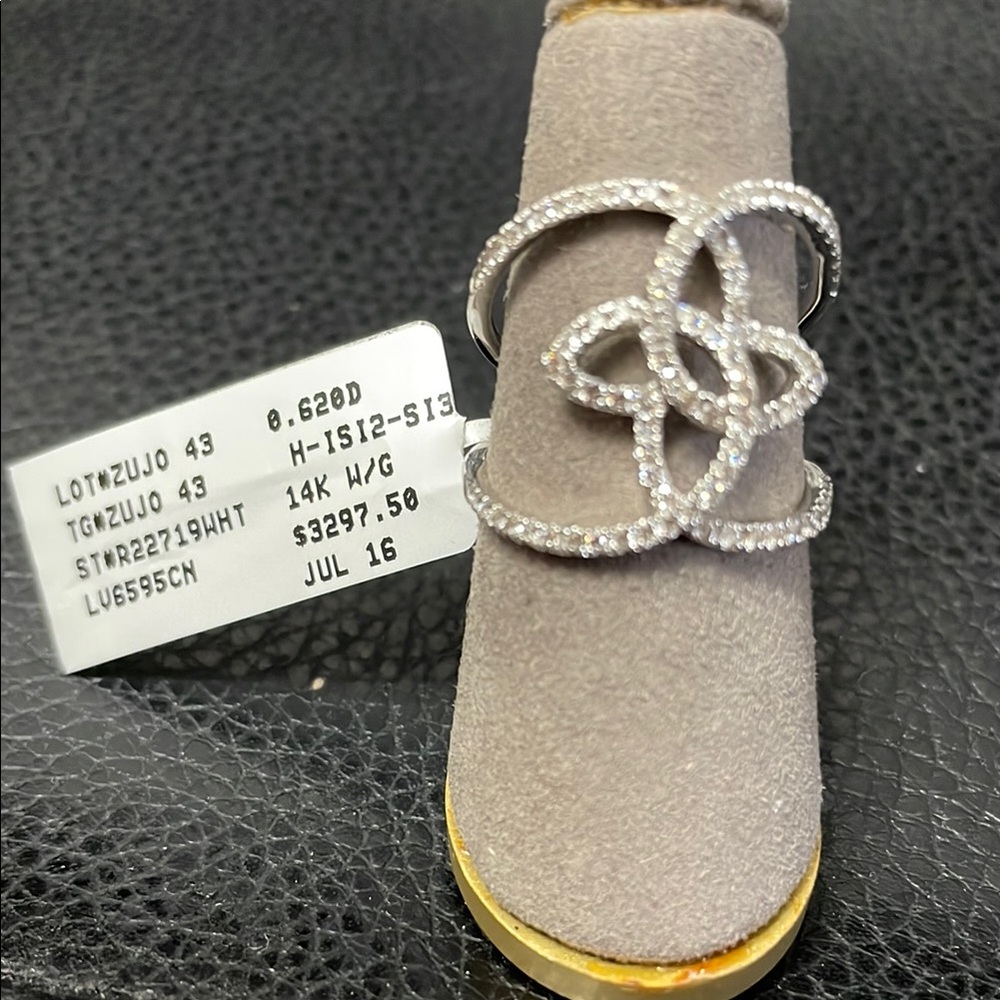 Intricate White gold Le Vian Ring